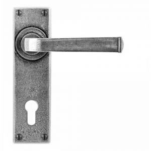 Finesse Pewter FD013E7 Lever on Lock Backplate (Set)