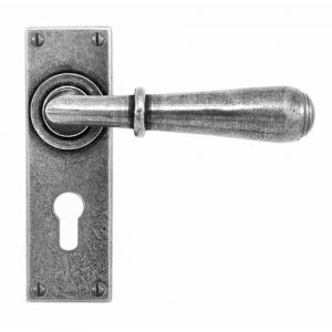 Finesse Pewter FD061E4 Lever on Lock Backplate (Set)