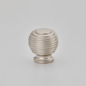 Croft 5100 Queen Anne Cabinet Knob