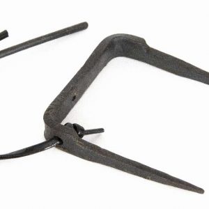 From the Anvil Beeswax Locking Staple Pin - 33244