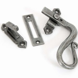 From the Anvil Pewter Locking Shepherd's Crook Fastener - RH - 33709