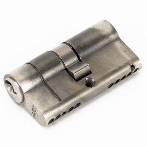 From the Anvil Pewter 30/30 5pin Euro Cylinder - 45802
