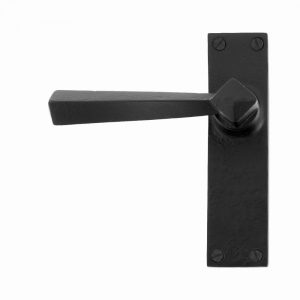 From the Anvil Black Straight Lever Latch Set - 73110