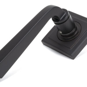 From the Anvil - Aged Bronze Avon Round Lever on Rose Set (Square) - 46092